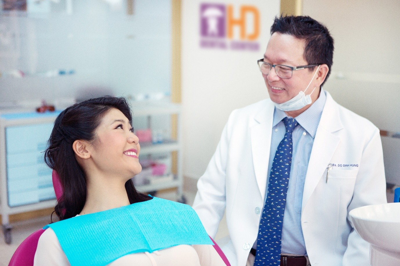Dịch vụ răng sứ thẩm mỹ uy tín tại nha khoa Dr Hùng
