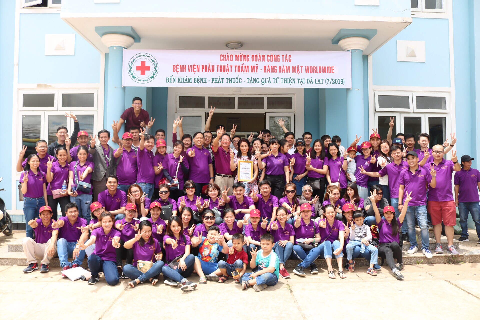 Hành trình thiện nguyện " Trao yêu thương - Nhận nụ cười"